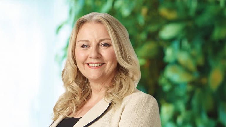 Anwen Robinson (BEng 1981)